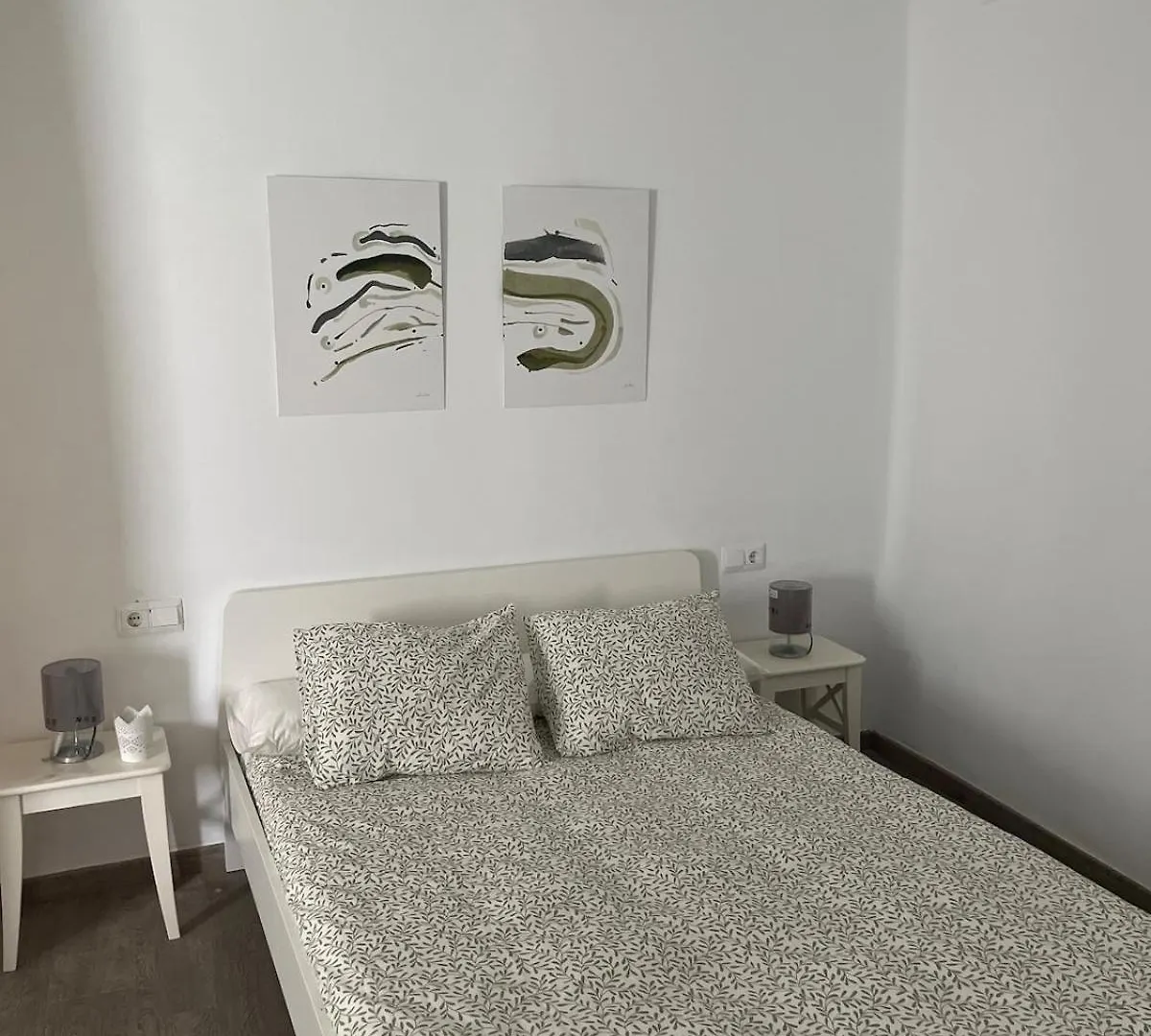 Gran Casa Cerca De La Playa Con 3 Dormitorios En Pedregalejo Málaga