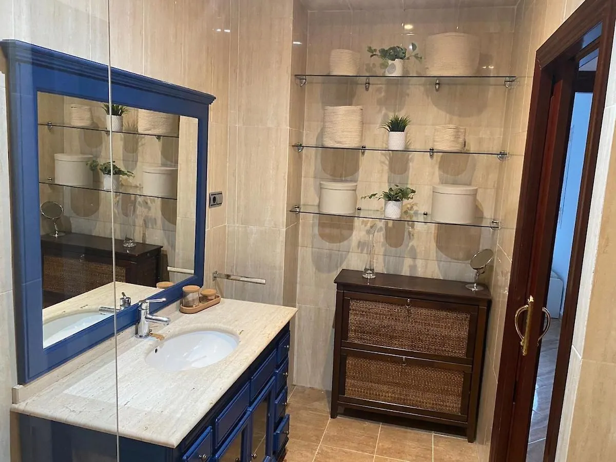 Vakantiehuis Gran Casa Cerca De La Playa Con 3 Dormitorios En Pedregalejo Málaga