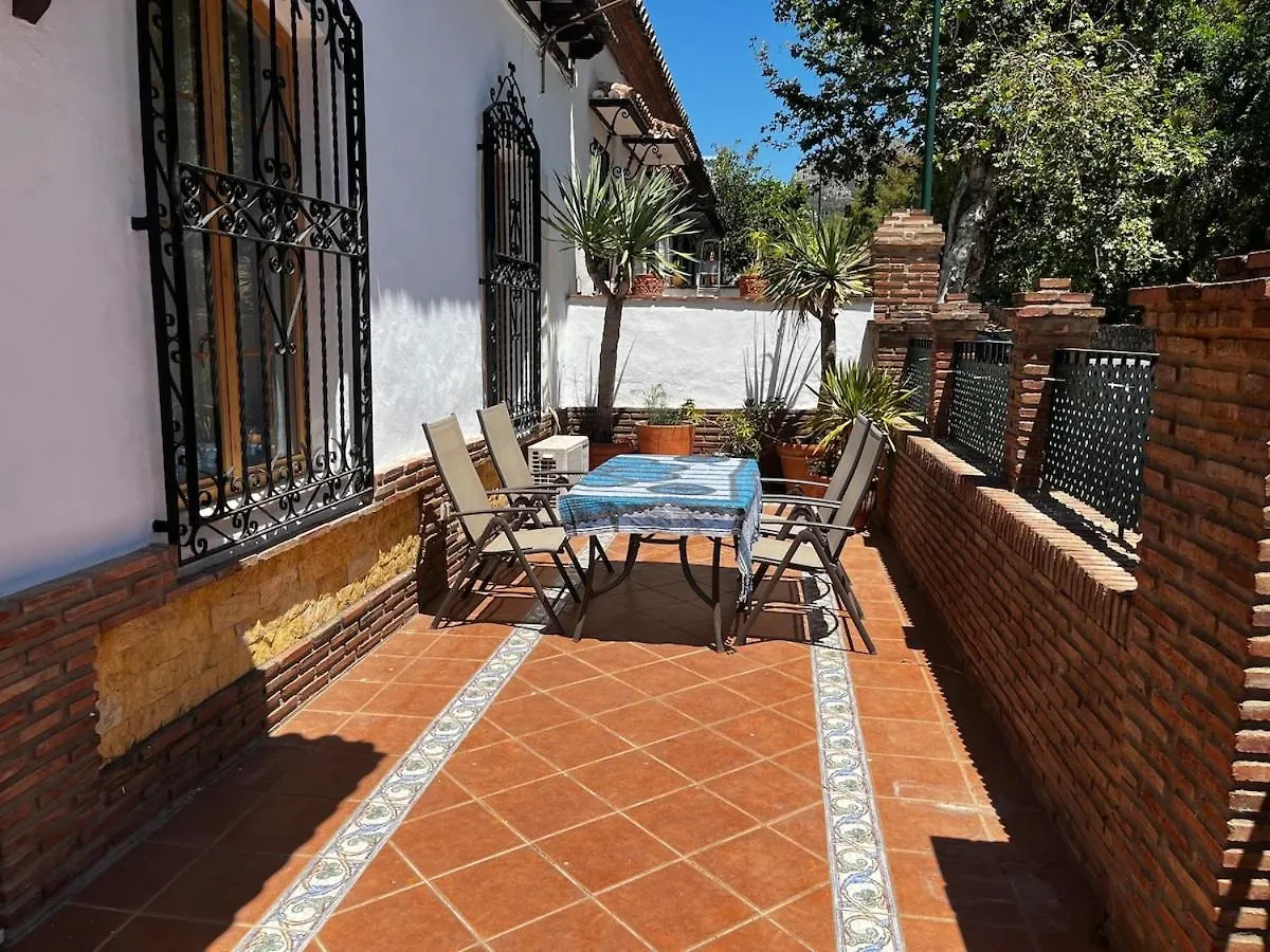 Gran Casa Cerca De La Playa Con 3 Dormitorios En Pedregalejo Málaga