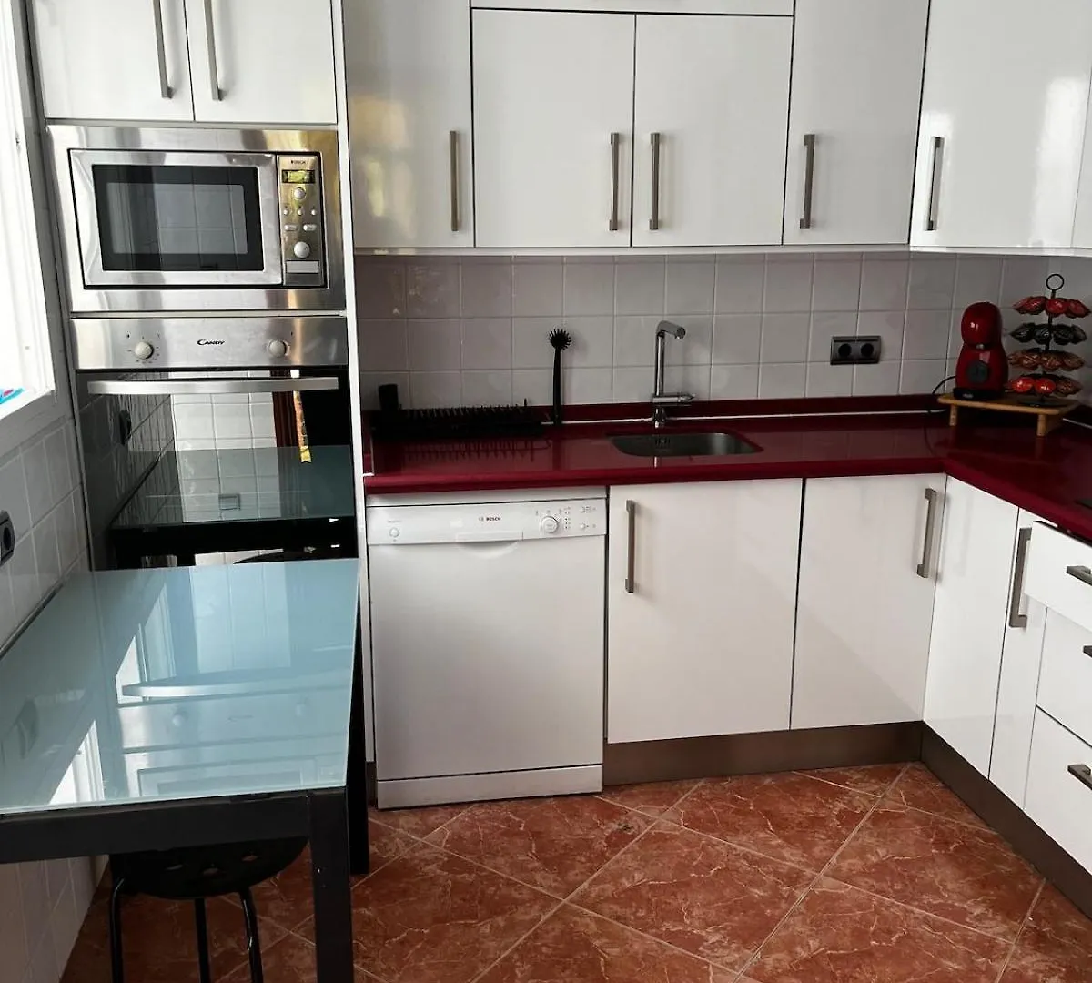 Gran Casa Cerca De La Playa Con 3 Dormitorios En Pedregalejo Málaga 0*,  Spanje