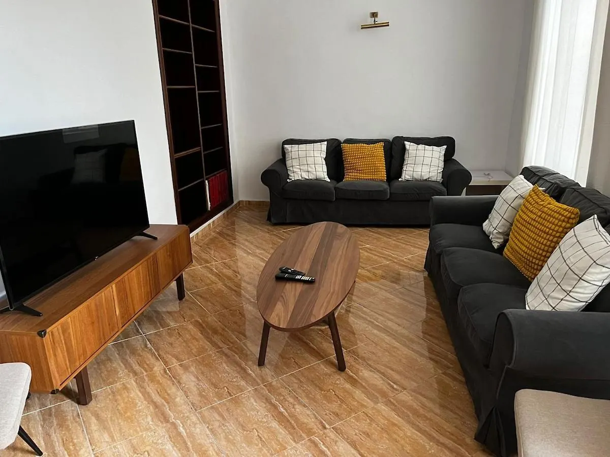 Vakantiehuis Gran Casa Cerca De La Playa Con 3 Dormitorios En Pedregalejo Málaga