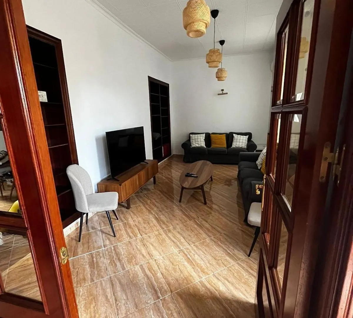 Gran Casa Cerca De La Playa Con 3 Dormitorios En Pedregalejo Málaga